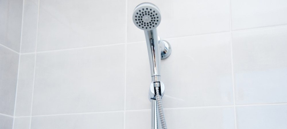 How to seal a shower with silicone sealant