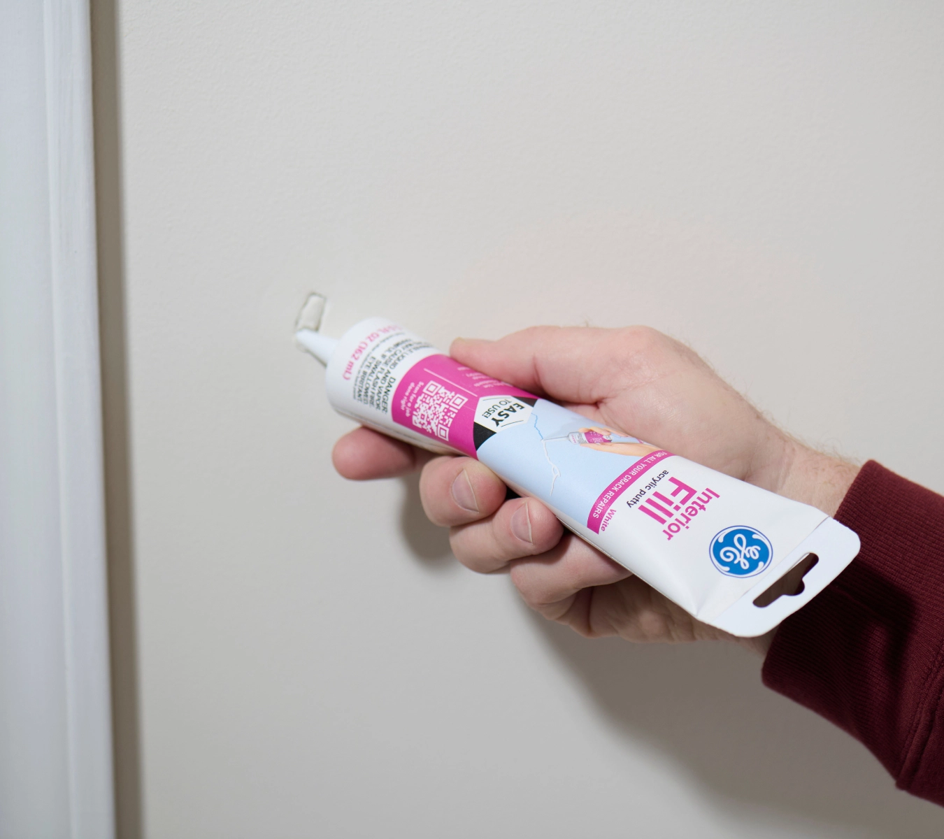Product photo of GE Interior Fill Acrylic Putty.