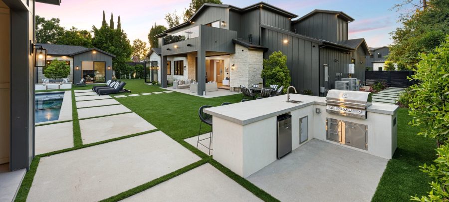 1 Use a wide shot photo of an outdoor kitchenpatio area e1772569938608