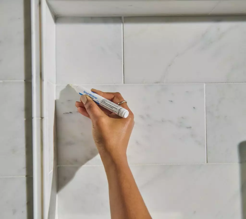 A photo of GE’s Grout Whitening Pen.